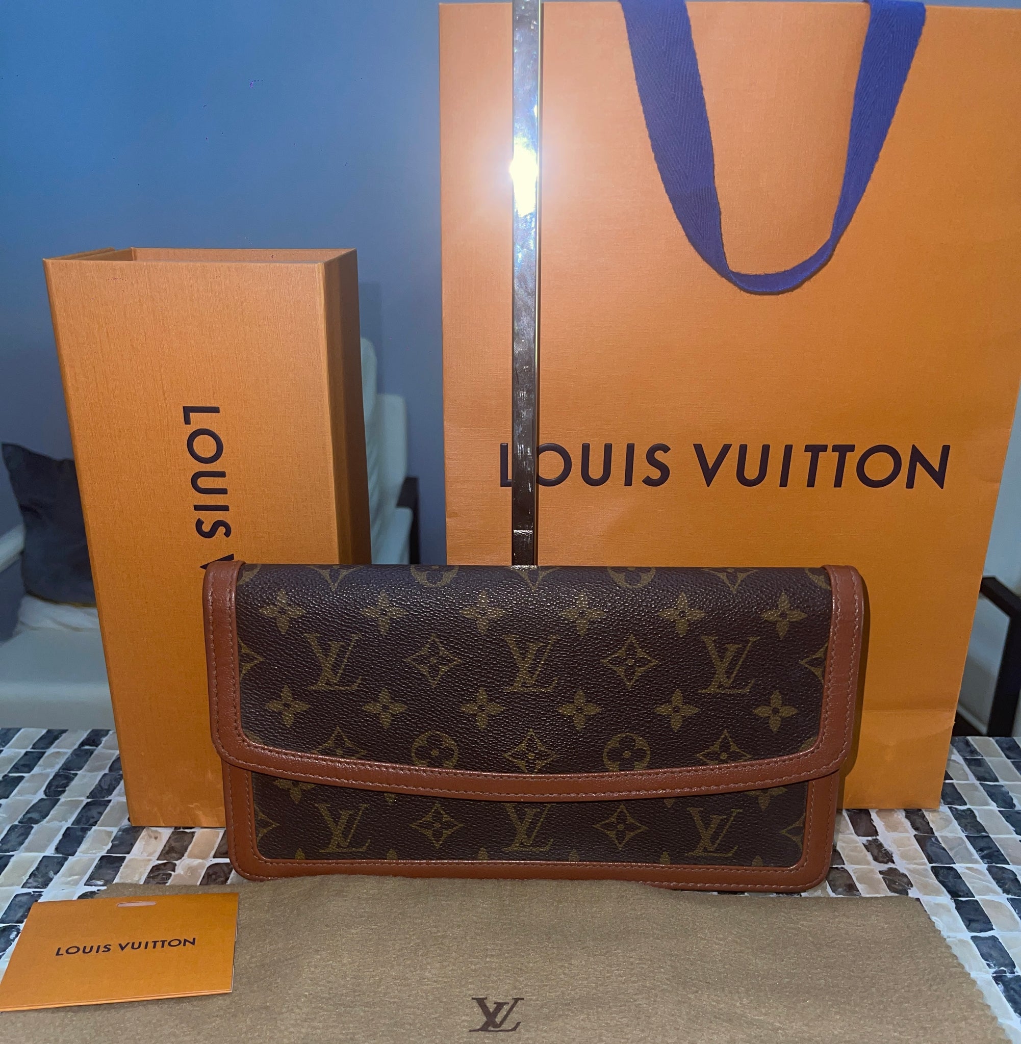 Authentic Louis Vuitton Pochette Dame – Klassy Luxe Kollections